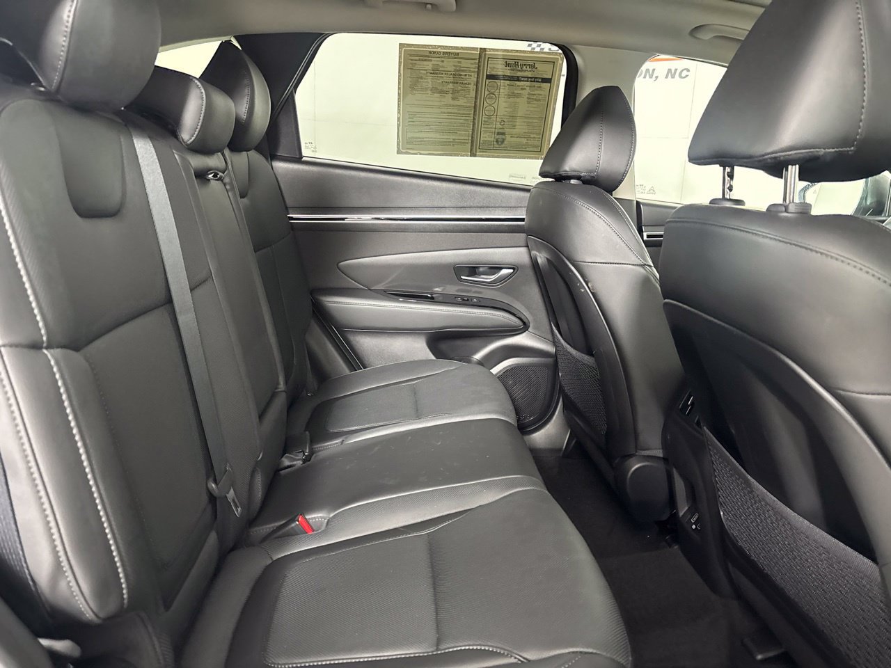 Used 2023 Hyundai Tucson Limited AWD/4WD image 32