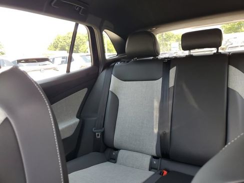 Certified 2025 Volkswagen ID.4 Pro RWD image 10