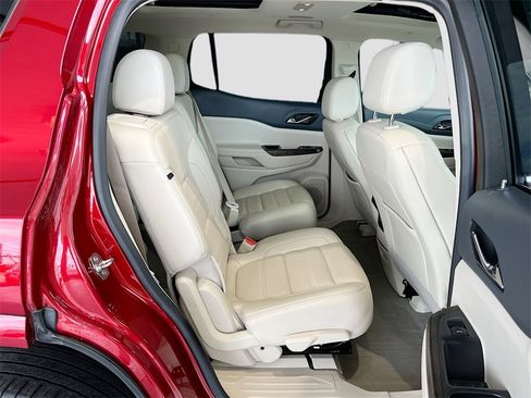 Used 2021 GMC Acadia Denali w/ Denali Technology Package image 30