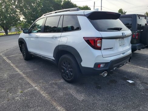 Used 2023 Honda Passport TrailSport image 6
