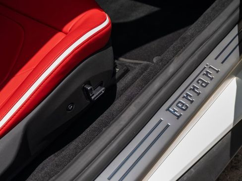 Used 2023 Ferrari Portofino M RWD image 59