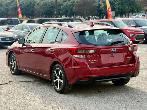 Used 2020 Subaru Impreza 2.0i Premium image 7