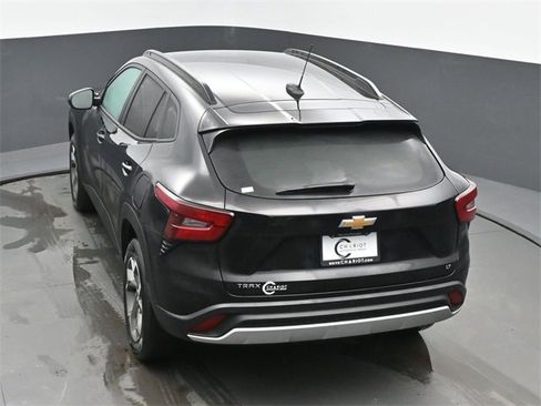Used 2024 Chevrolet Trax LT w/ Driver Confidence Package image 41