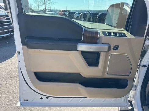 Used 2016 Ford F150 Lariat w/ Equipment Group 502A Luxury image 10