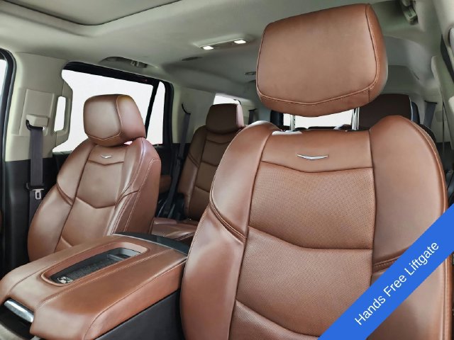 Used 2017 Cadillac Escalade Luxury AWD/4WD image 10