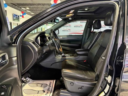 Used 2017 Jeep Grand Cherokee Altitude AWD/4WD image 23