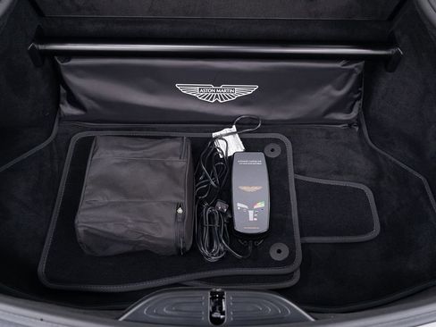 Used 2026 Aston Martin V8 Vantage Coupe RWD image 36