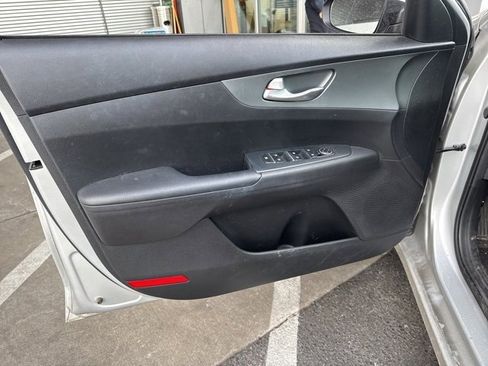 Used 2021 Kia Forte LXS image 5