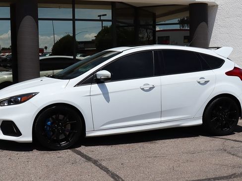 Used 2017 Ford Focus RS AWD/4WD image 7