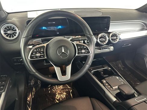 Certified 2022 Mercedes-Benz GLB 250 w/ Premium Package Lite image 25
