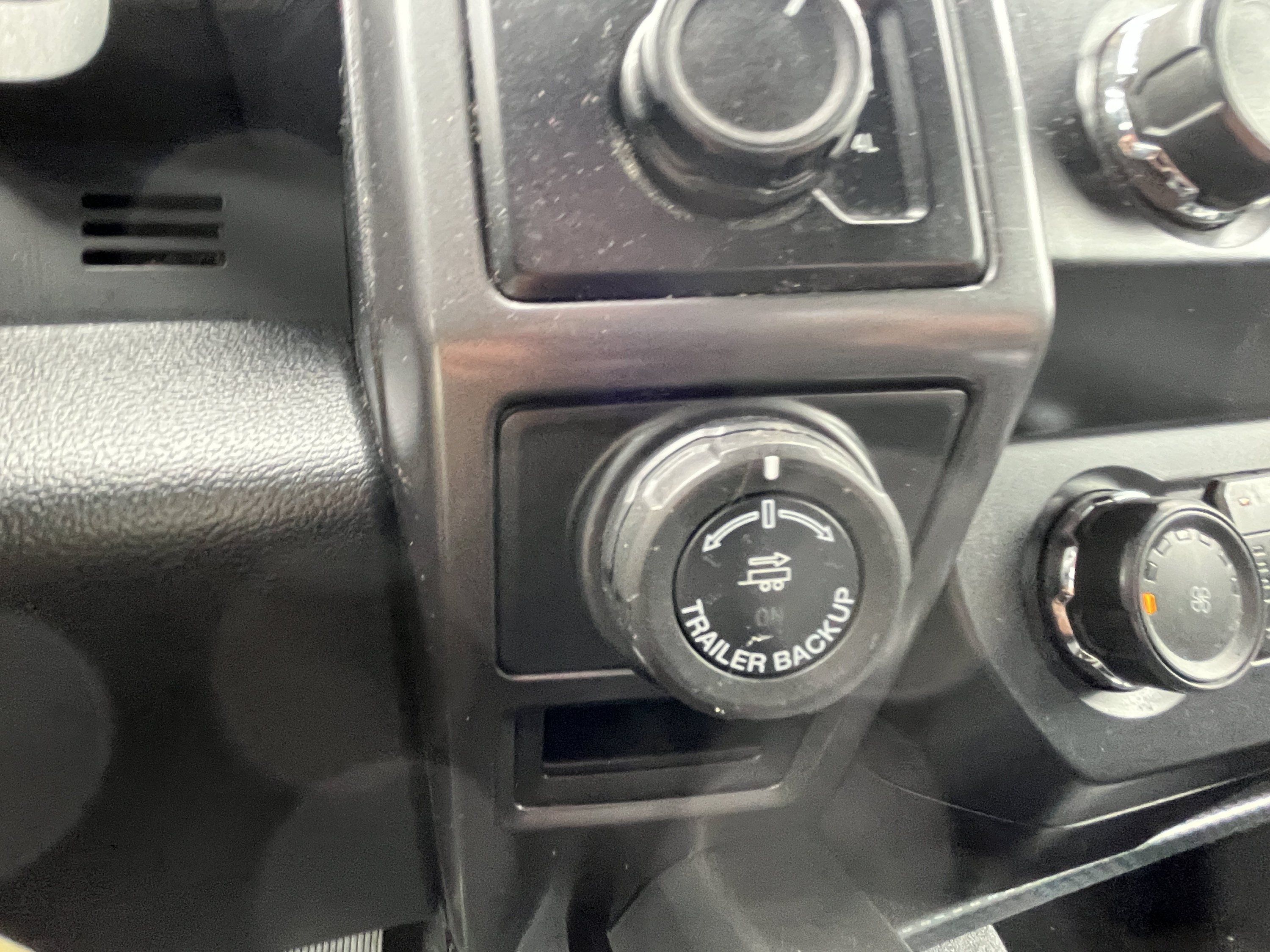 Used 2019 Ford F150 XLT w/ Equipment Group 302A Luxury AWD/4WD image 19