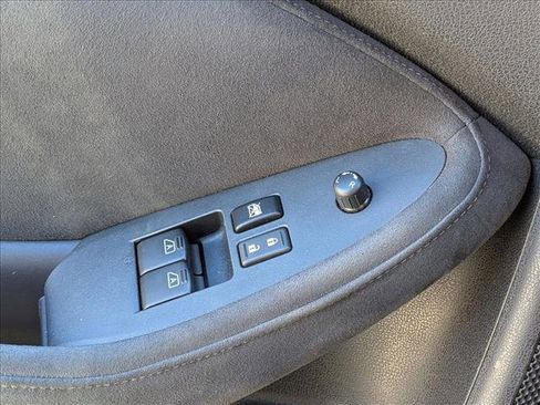 Used 2014 Nissan 370Z Touring w/ Navigation Package image 5