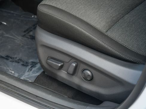 Used 2023 Hyundai Kona SE FWD image 25
