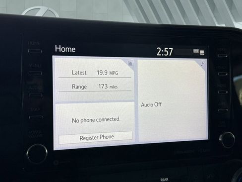 Used 2020 Toyota Highlander XLE image 15