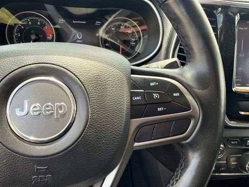 Used 2019 Jeep Cherokee Limited AWD/4WD image 19