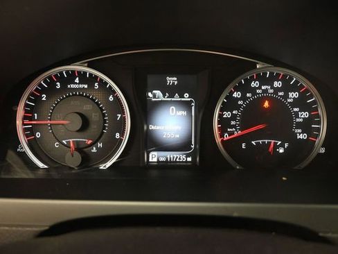 Used 2015 Toyota Camry XSE FWD image 10