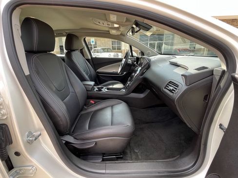 Used 2014 Chevrolet Volt Premium w/ Premium Trim Package FWD image 28