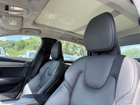 Certified 2023 Volvo S90 B6 Plus AWD/4WD image 11