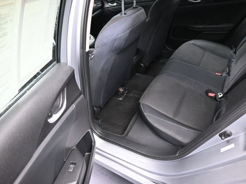 Used 2019 Honda Insight EX image 17