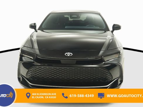 Used 2024 Toyota Crown XLE image 4