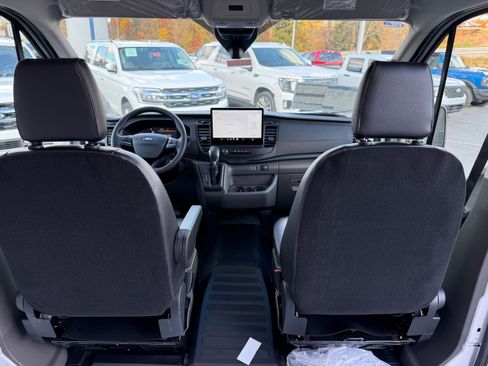 New 2026 Ford Transit 250 148 Medium Roof image 19