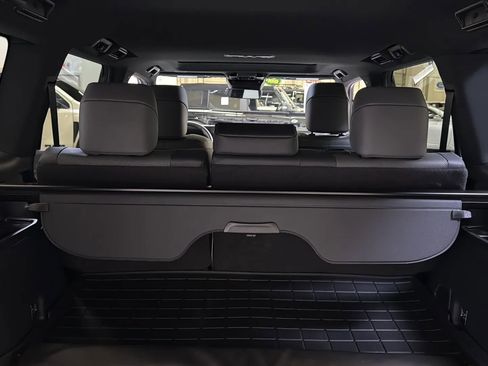 Used 2024 Lexus GX 550 w/ Accessory Package (2T) image 26