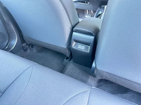 Used 2025 Toyota Corolla LE image 24