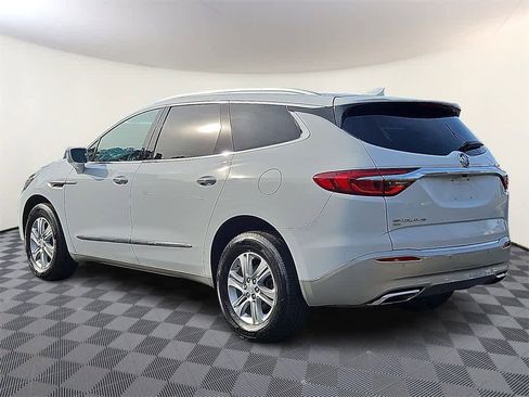 Used 2020 Buick Enclave Essence w/ Sound and Sites Package image 5