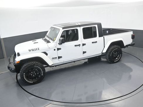 Used 2024 Jeep Gladiator Sport image 51