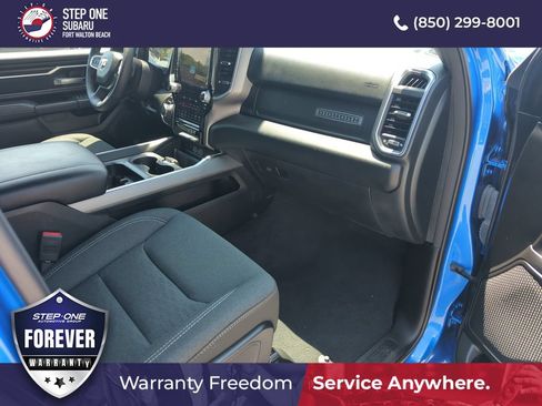 Used 2025 RAM 1500 Big Horn AWD/4WD image 34