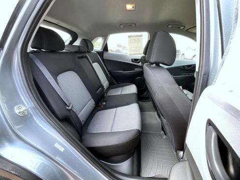 Used 2019 Hyundai Kona SE AWD/4WD image 18