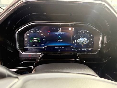 Used 2022 Chevrolet Silverado 1500 ZR2 w/ Technology Package image 14