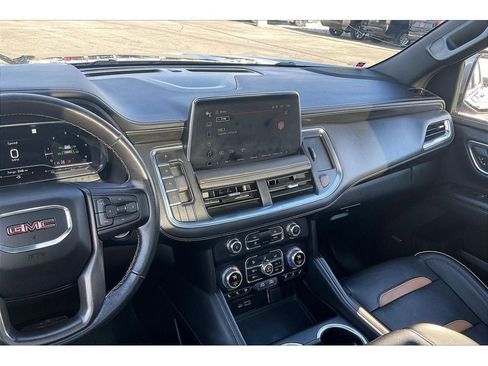 Used 2022 GMC Yukon XL AT4 w/ AT4 Premium Plus Package image 7