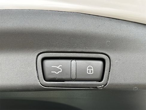 Used 2024 Alfa Romeo Stelvio Ti image 33