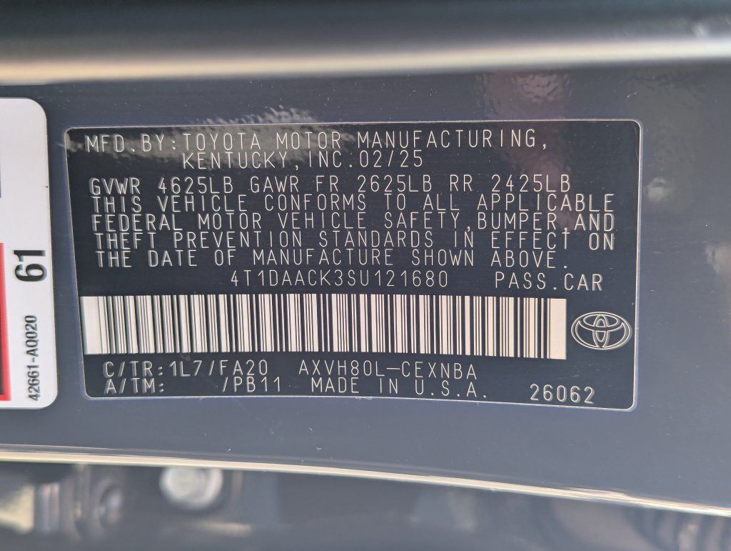 Used 2025 Toyota Camry LE FWD image 33