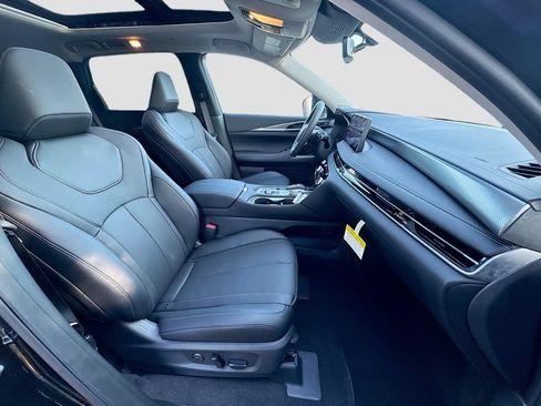 Certified 2026 INFINITI QX60 Luxe w/ Cargo Package AWD/4WD image 32