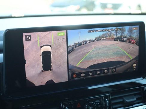 New 2026 Nissan Pathfinder SL image 14