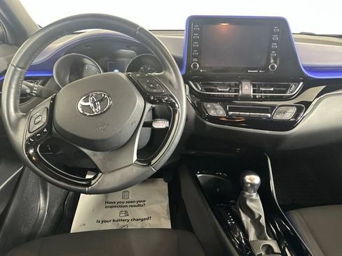 Used 2022 Toyota C-HR XLE FWD image 19