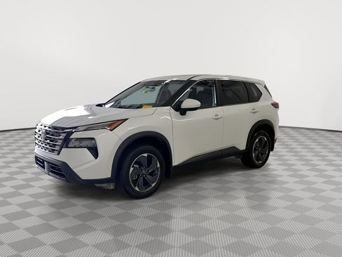 Certified 2025 Nissan Rogue SV image 6