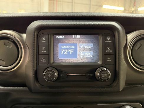 Certified 2018 Jeep Wrangler Sport AWD/4WD image 13