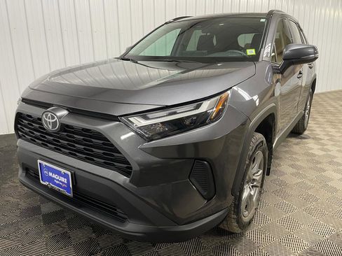 Used 2023 Toyota RAV4 XLE w/ Convenience Package image 9