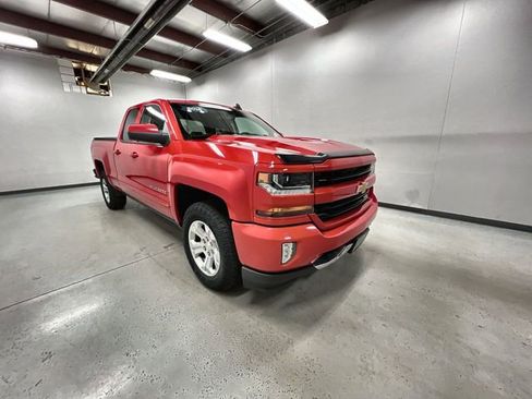 Used 2018 Chevrolet Silverado 1500 LT w/ All Star Edition AWD/4WD image 2