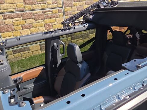 Used 2024 Ford Bronco Outer Banks image 18