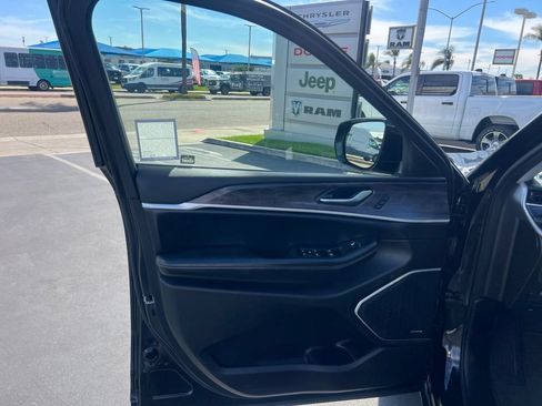 Used 2023 Jeep Grand Cherokee 4WD 4xe image 25