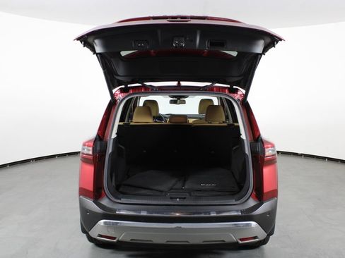 Certified 2021 Nissan Rogue Platinum FWD image 17