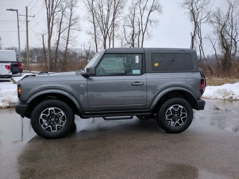 New 2023 Ford Bronco Outer Banks image 2