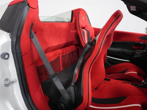Used 2020 Ferrari 488 Pista Spider RWD image 42