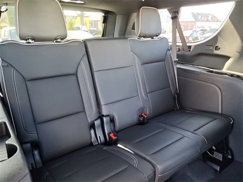 New 2026 GMC Yukon XL Elevation image 19