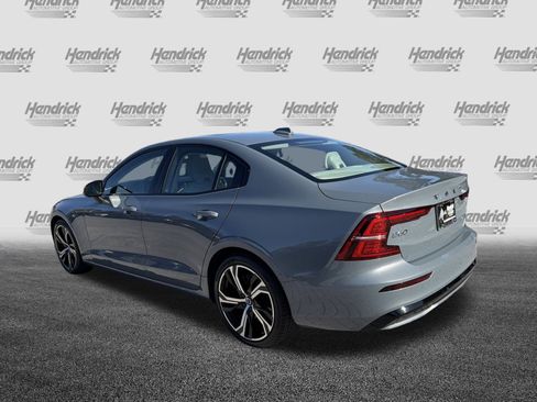 Certified 2023 Volvo S60 B5 Core image 8