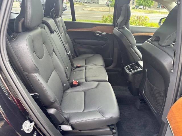 Used 2024 Volvo XC90 B6 Plus w/ Protection Package Premier AWD/4WD image 13